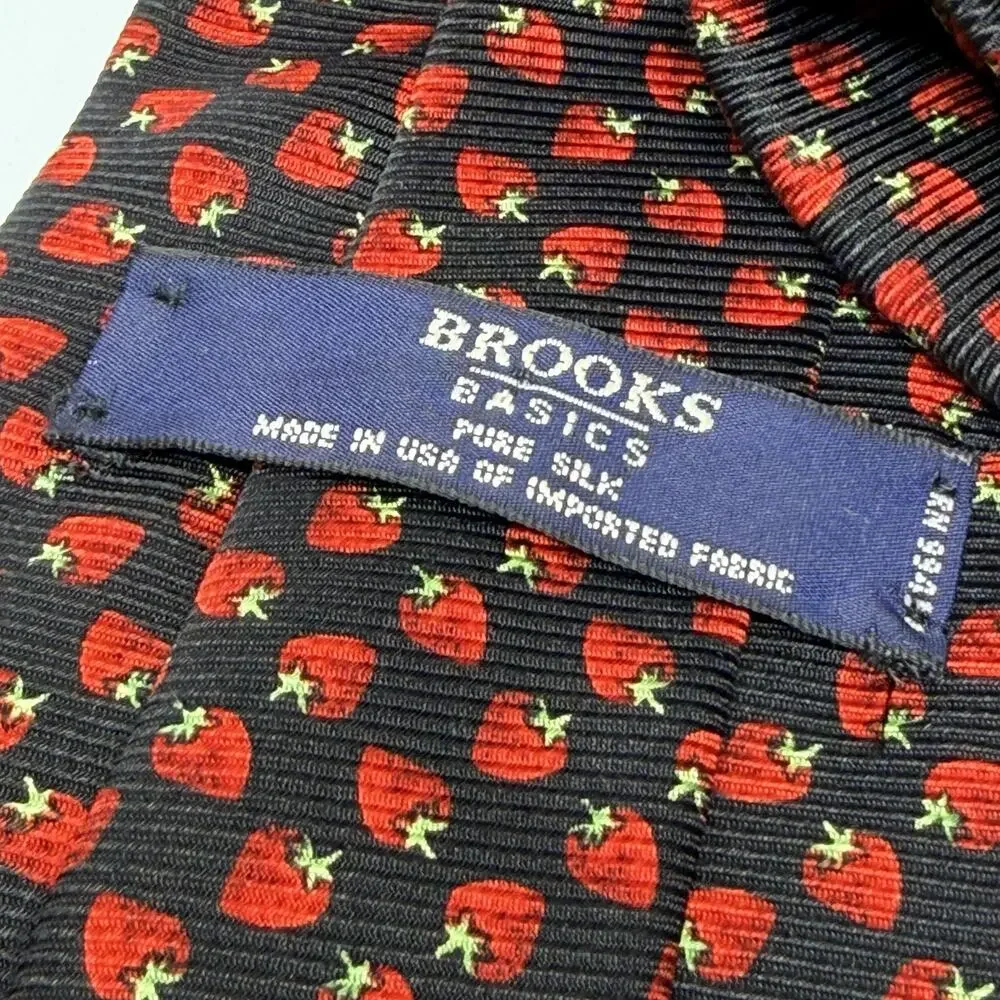 Brooks Brothers Strawberry Neck Tie Silk Black Red Novelty USA Summer 3.5
